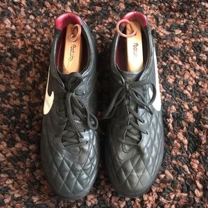 Nike Soccer Cleats - GREAT CONDITION